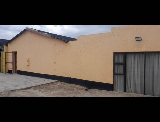 2 BEDROOM HOUSE FOR SALE IN PIMVILLE